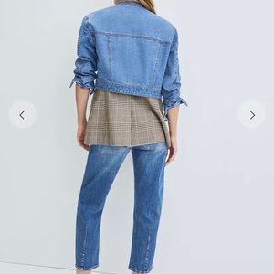 2 piece detachable fashion jacket. New, Style is current available on website.